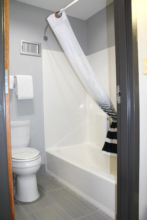 Greenlight Inn & Suites St James Saint James Buitenkant foto