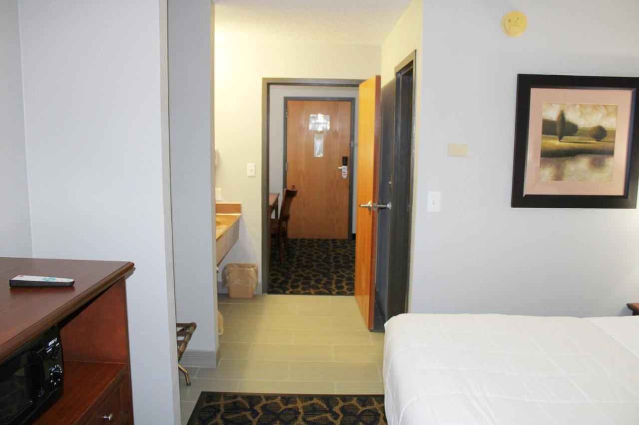 Greenlight Inn & Suites St James Saint James Buitenkant foto