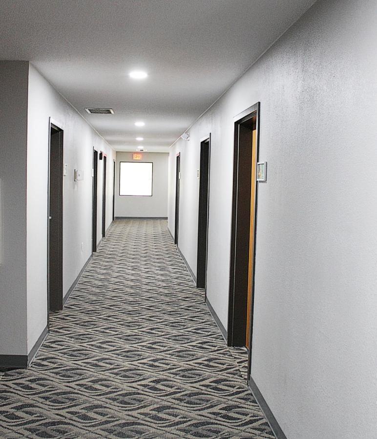 Greenlight Inn & Suites St James Saint James Buitenkant foto