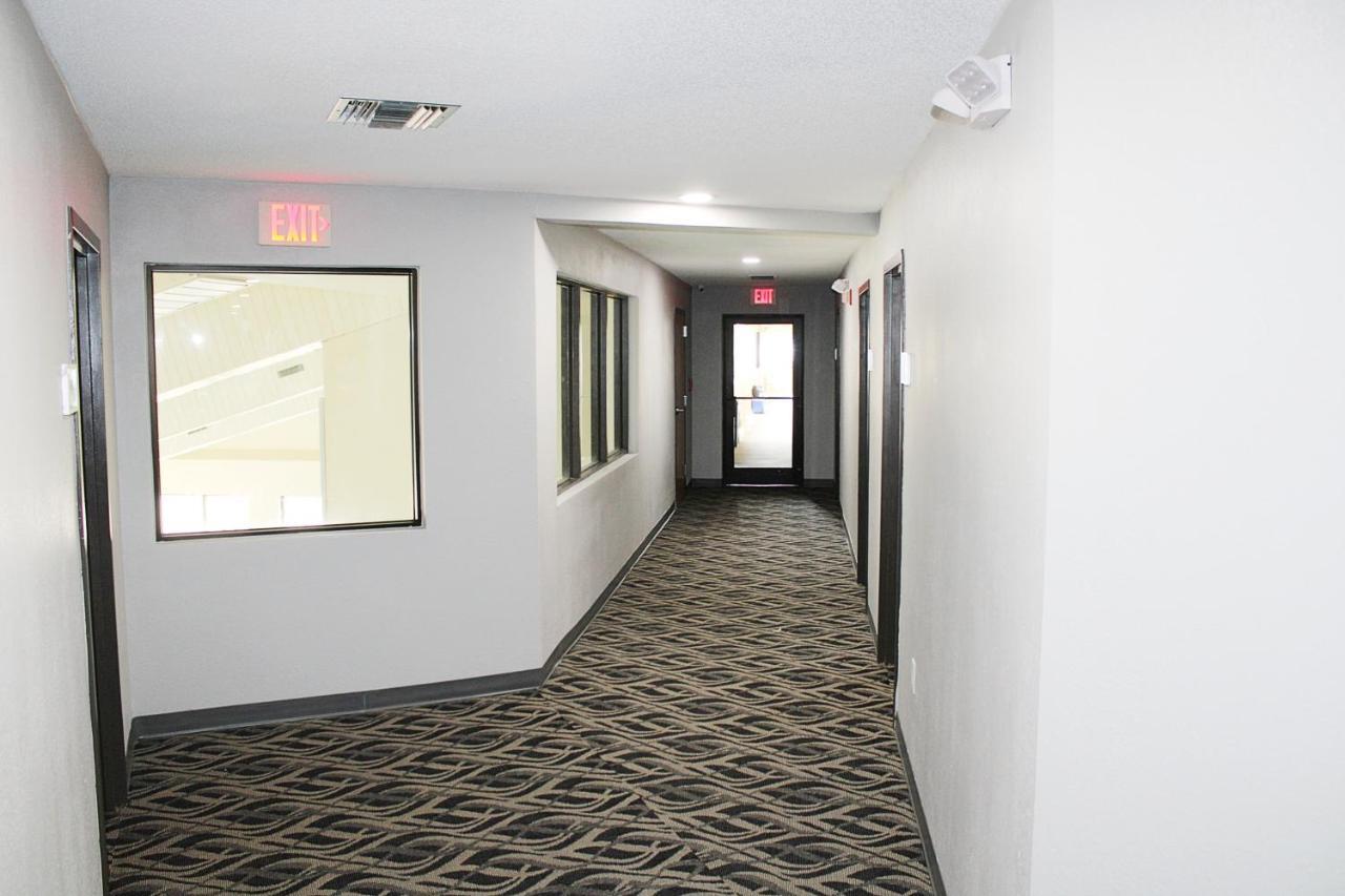 Greenlight Inn & Suites St James Saint James Buitenkant foto