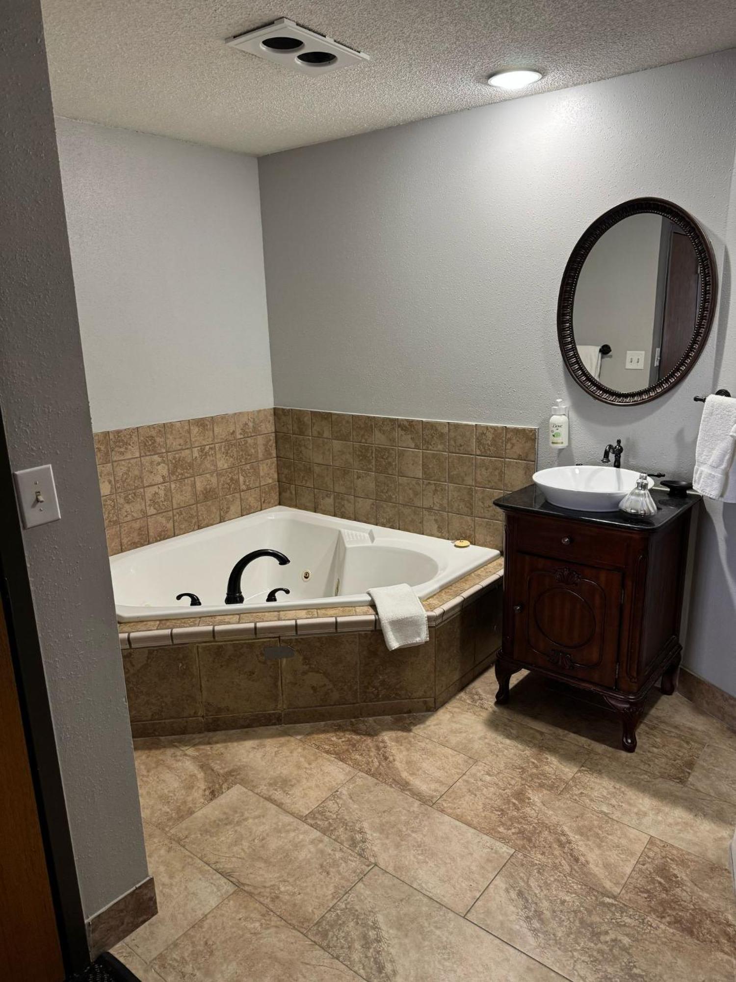 Greenlight Inn & Suites St James Saint James Buitenkant foto