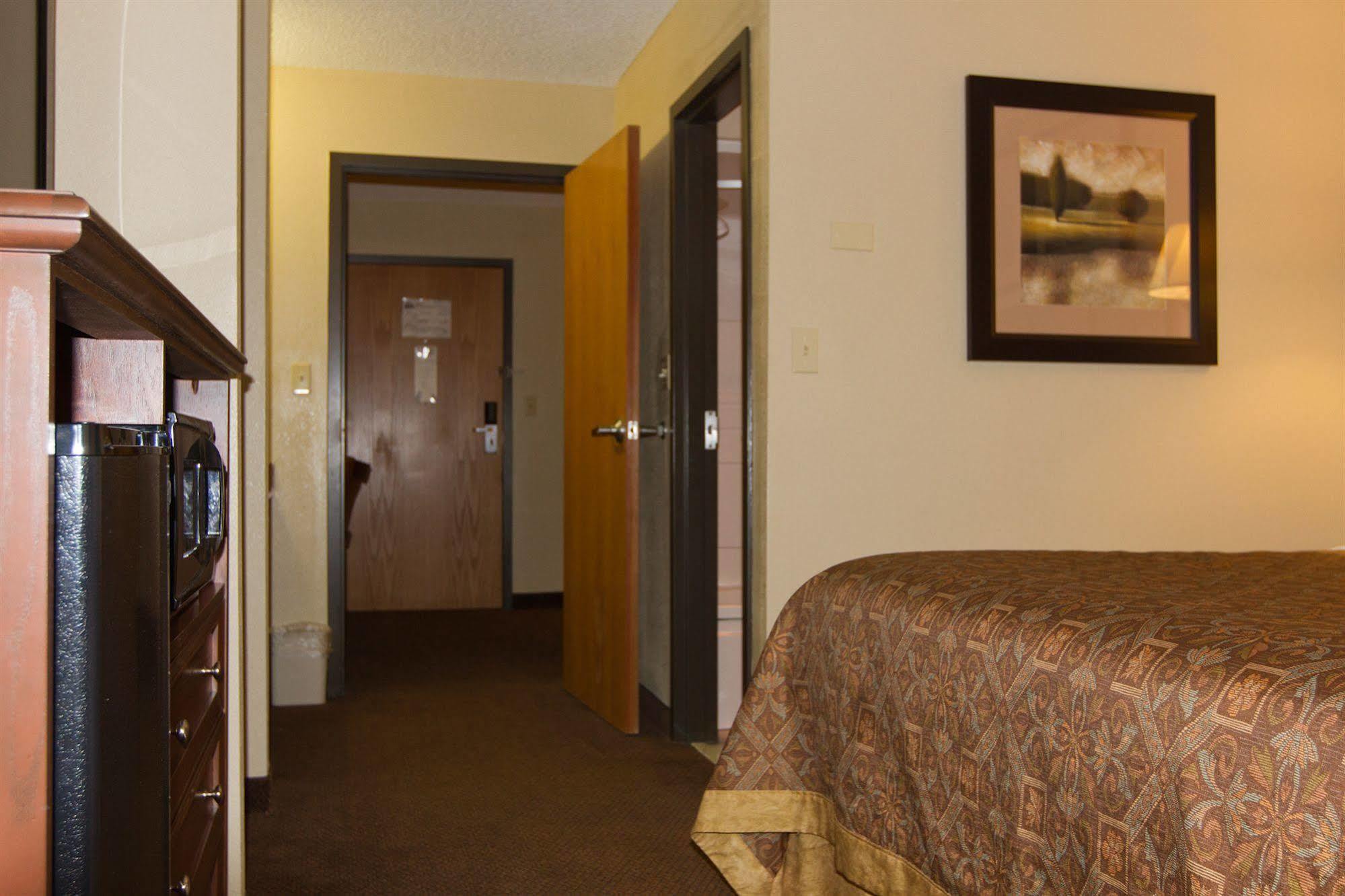Greenlight Inn & Suites St James Saint James Buitenkant foto
