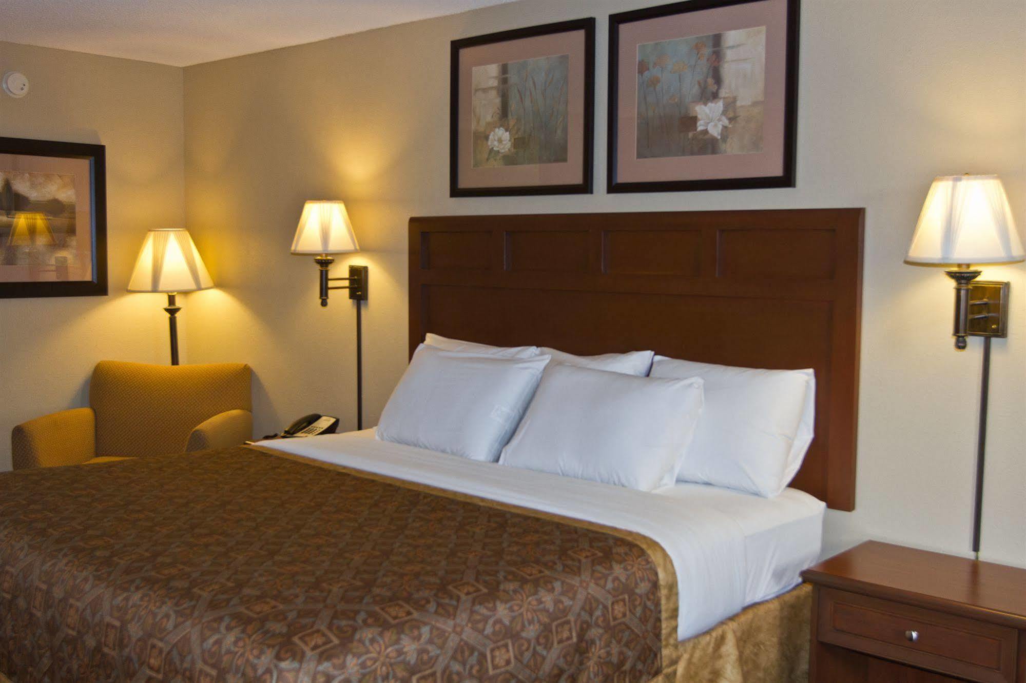Greenlight Inn & Suites St James Saint James Buitenkant foto