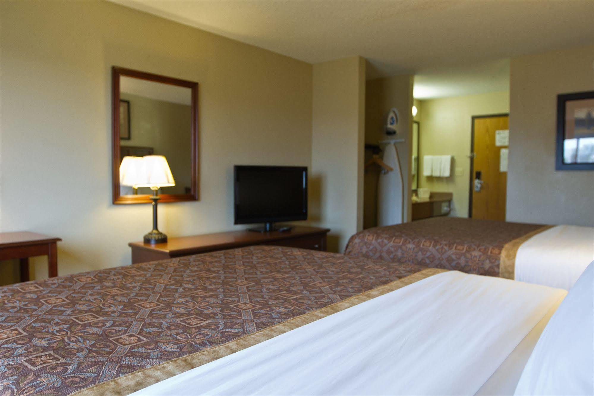 Greenlight Inn & Suites St James Saint James Buitenkant foto