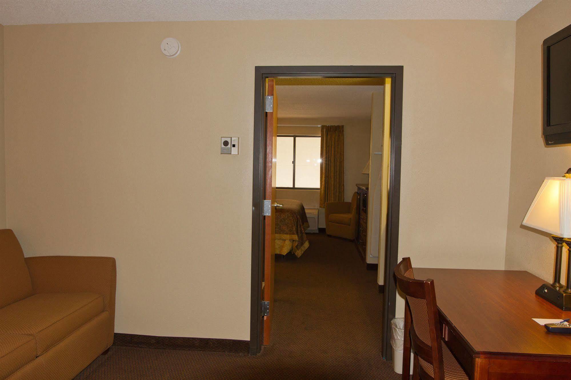 Greenlight Inn & Suites St James Saint James Buitenkant foto
