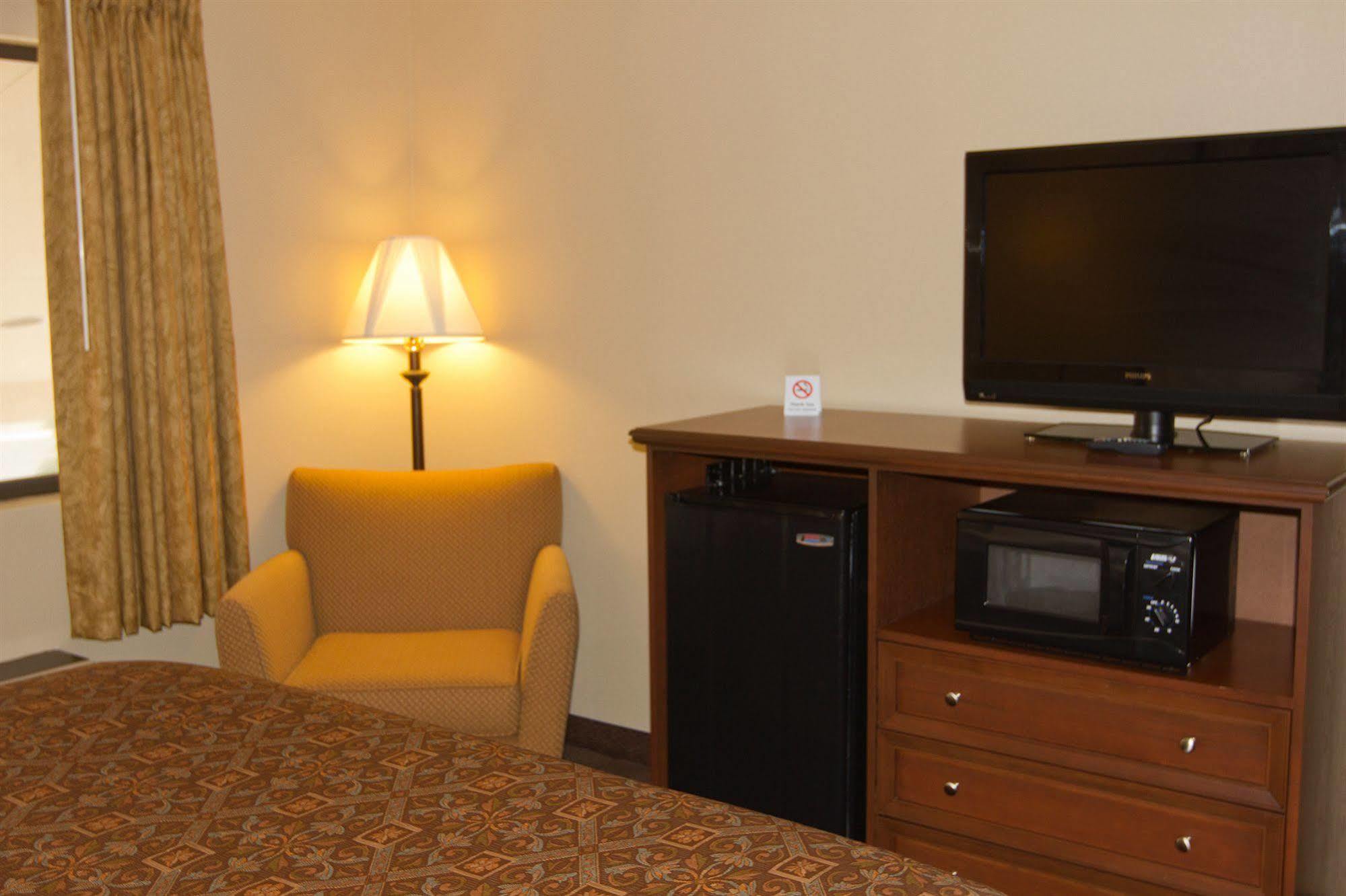 Greenlight Inn & Suites St James Saint James Buitenkant foto
